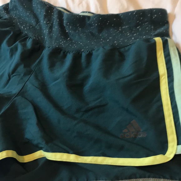 Adidas run it shorts - Picture 2 of 4
